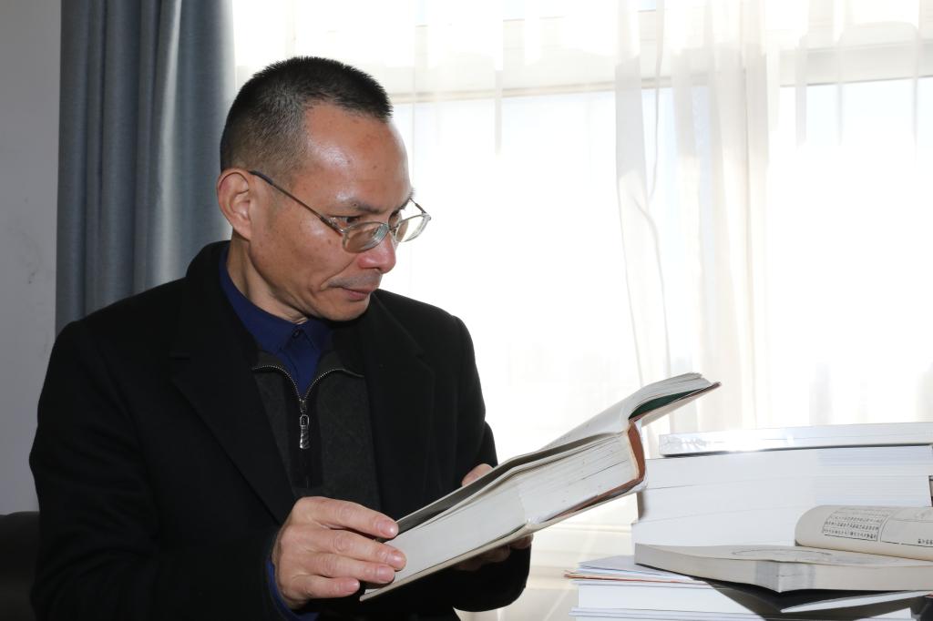 在“无用”中求大用——一位历史学者的治学育人之道